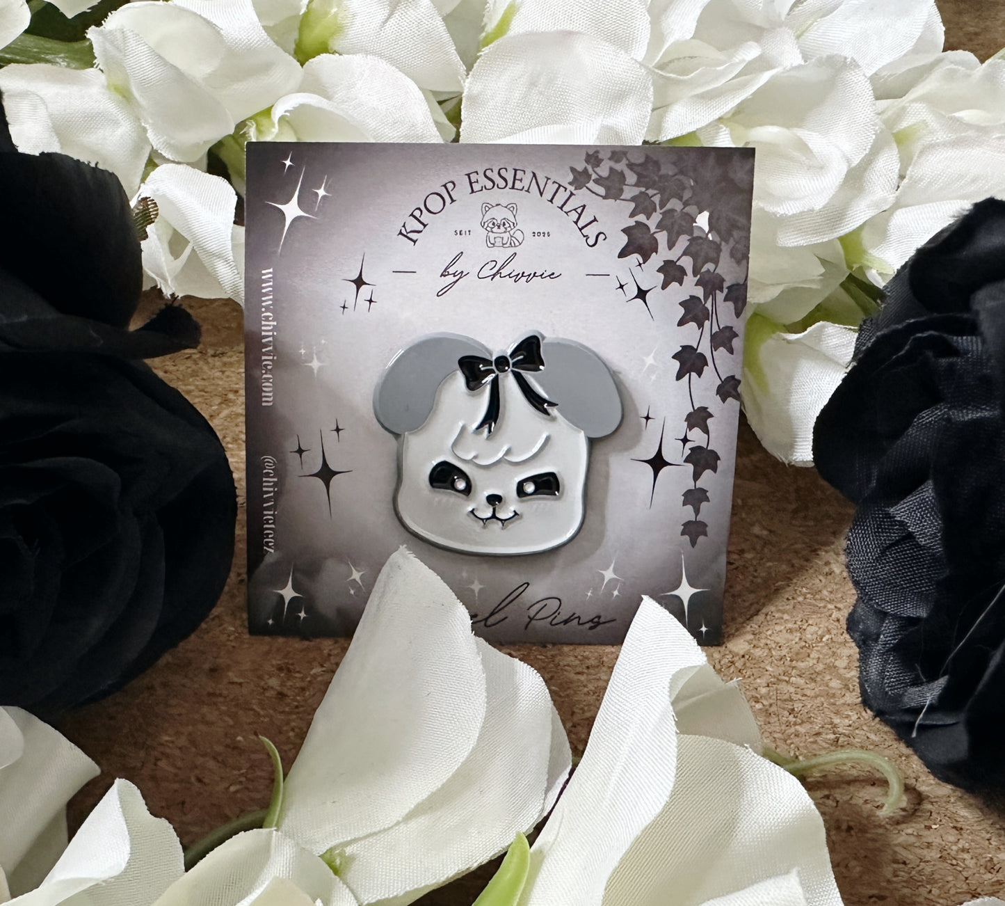 SKZ Evil Skzoo Enamel Pins [black/white]