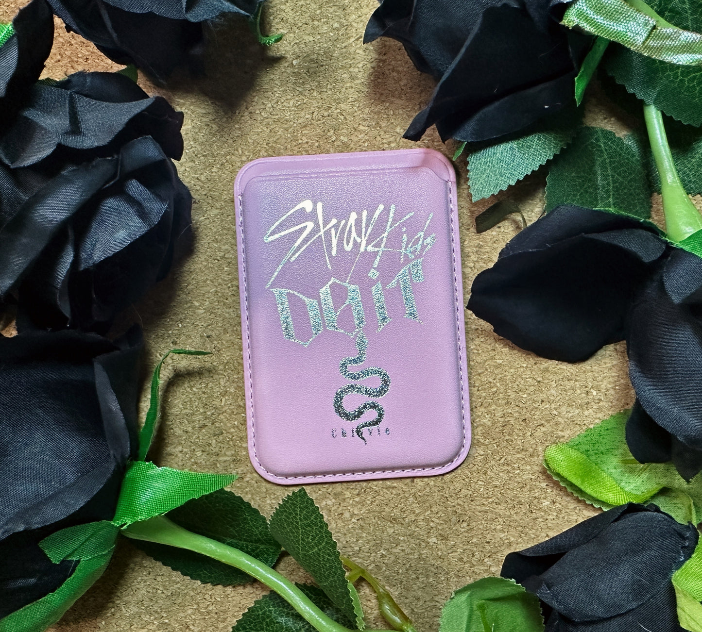 SKZ “Do It“ Magnetic Phone Wallets [pink]