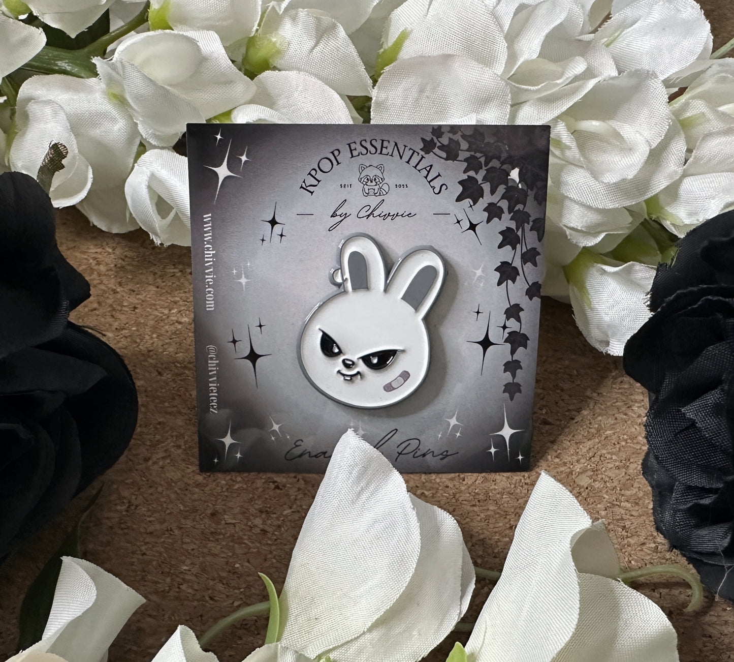 SKZ Evil Skzoo Enamel Pins [black/white]