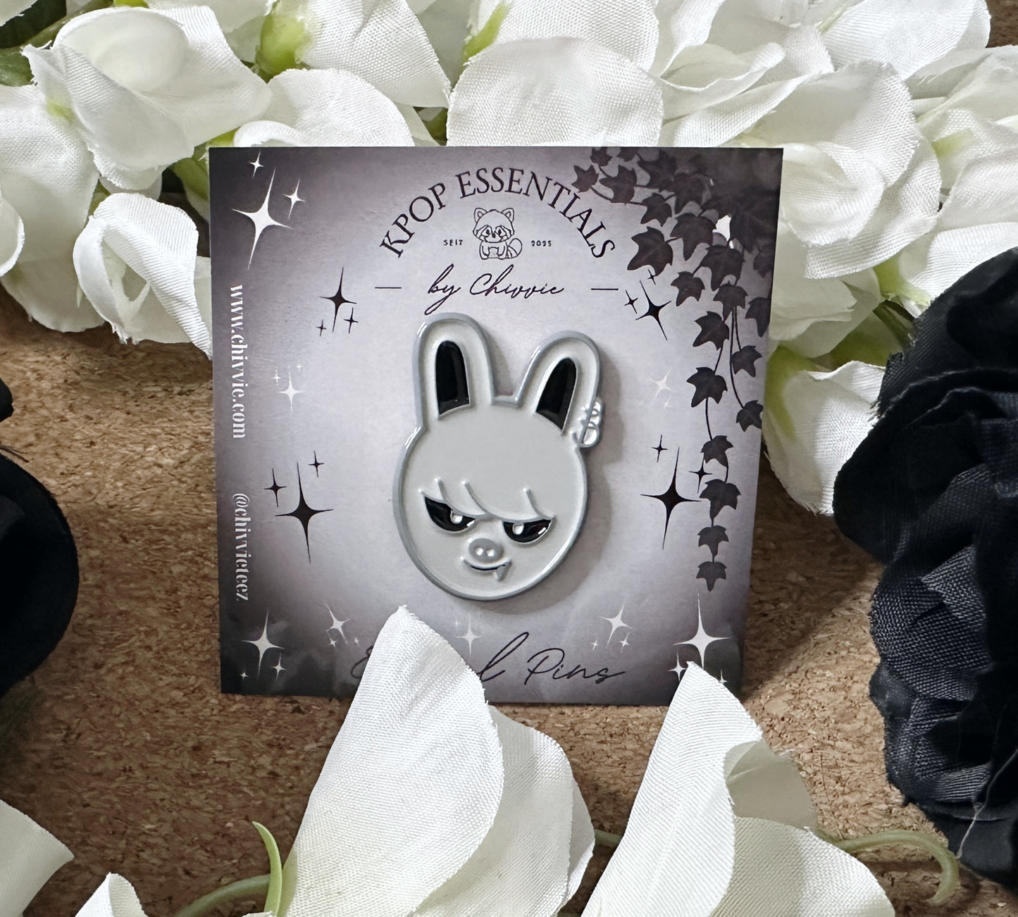 SKZ Evil Skzoo Enamel Pins [black/white]