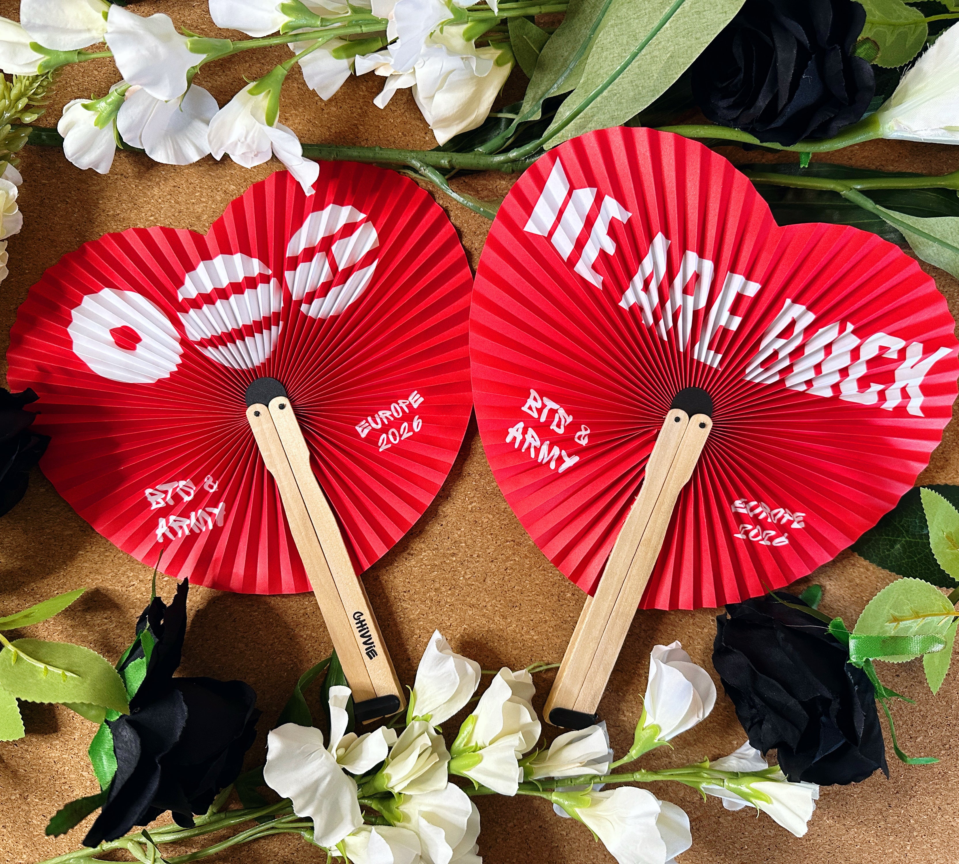 BTS “ARIRANG“ Tour Europe 2026 Handfan [Red] – K-Pop Essentials by