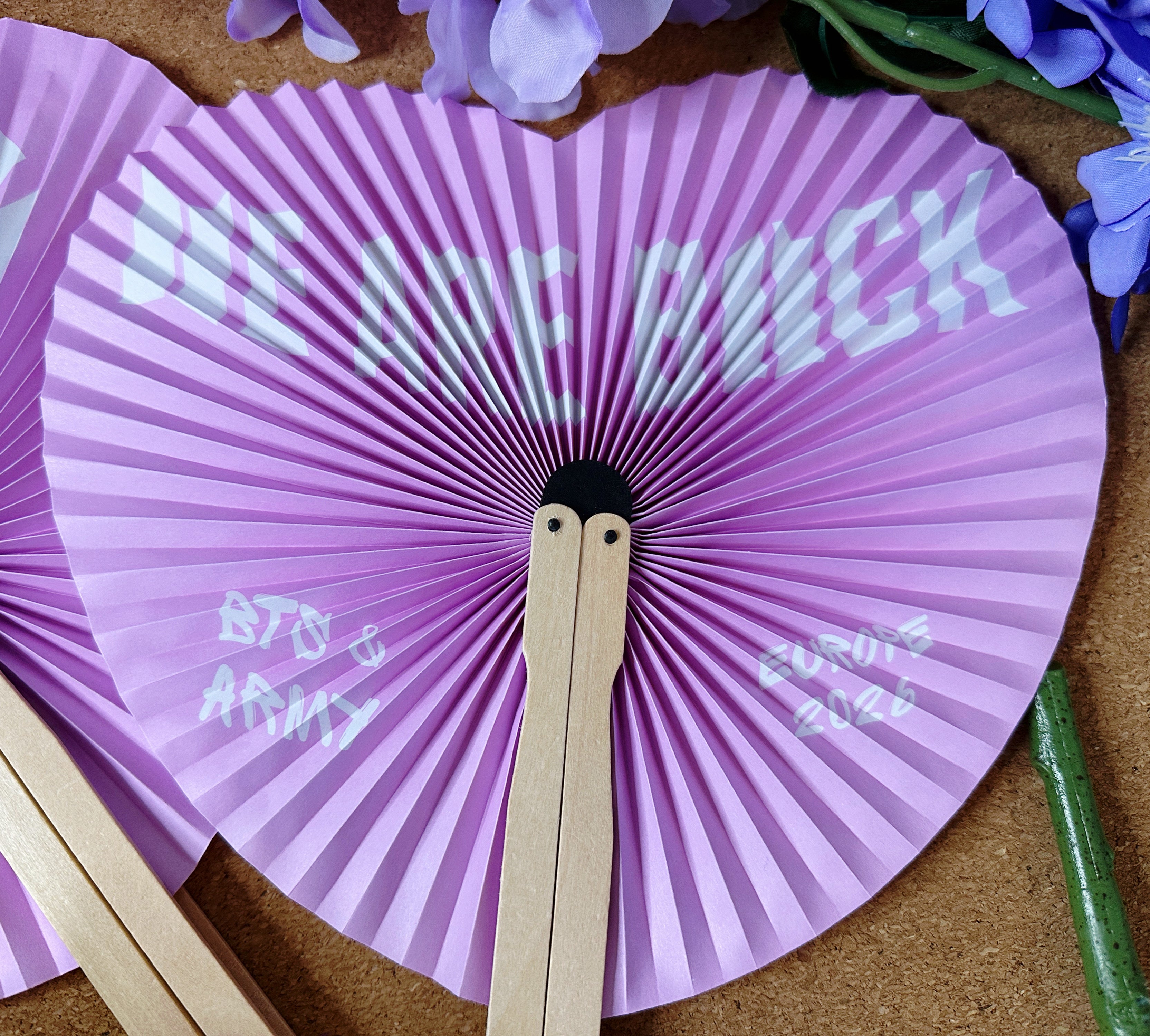 BTS “ARIRANG“ Tour Europe 2026 Handfan [Purple] – K-Pop Essentials