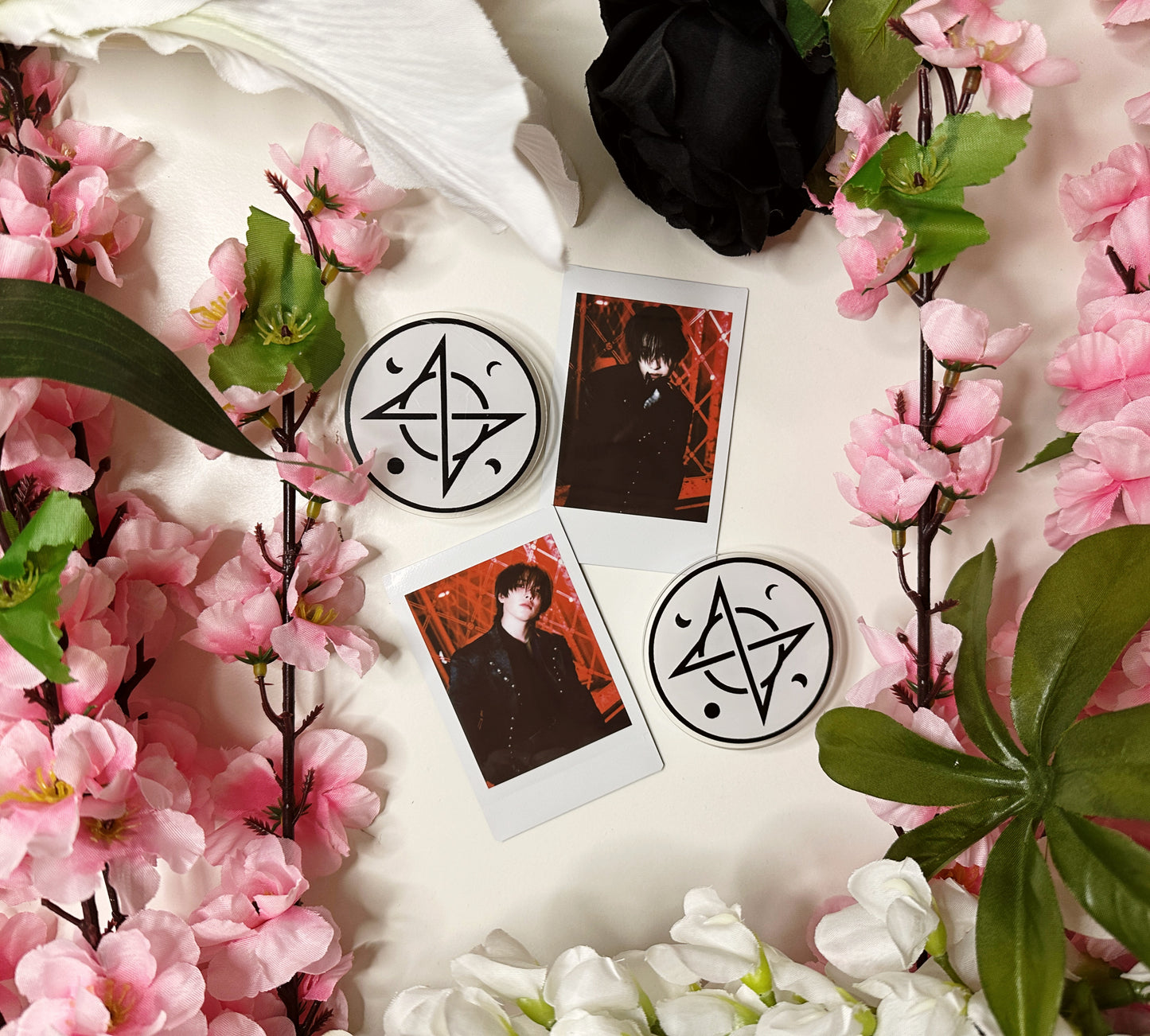 ATEEZ “Captain“ Acrylic Phone Grip